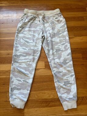 OLD NAVY tan camo joggers.